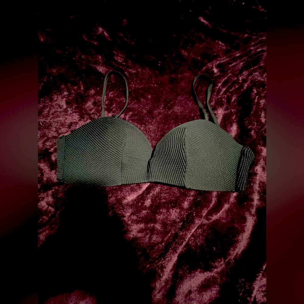Bikini top